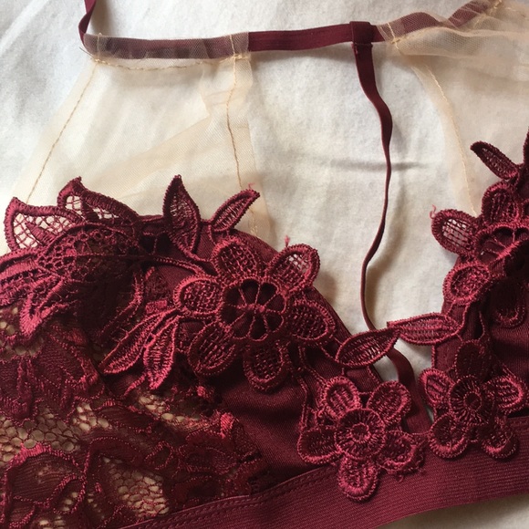 Floral Lingerie Set - Picture 3 of 5